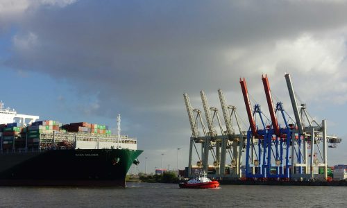 hafenrundfahrt-hamburg-containerhafen