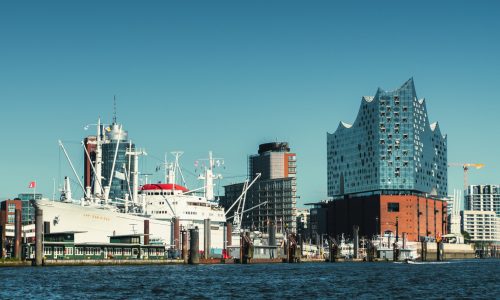 hafenrundfahrt-hamburg-elbphilharmonie-in-hamburg-barkassen-ehlers-hamburg-01